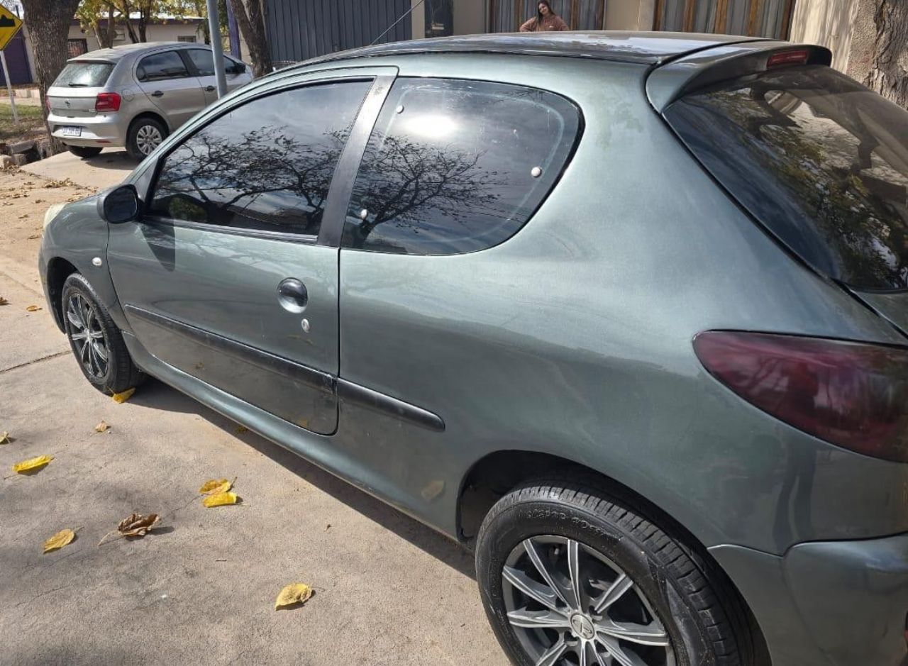 Peugeot 207 Usado Financiado en Mendoza, deRuedas