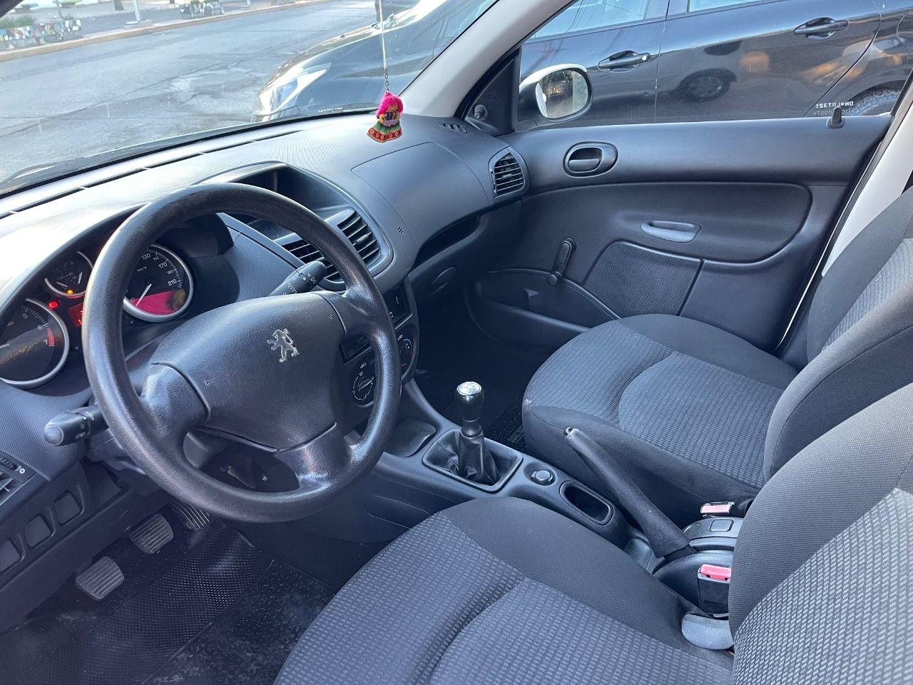 Peugeot 207 Usado Financiado en Mendoza, deRuedas