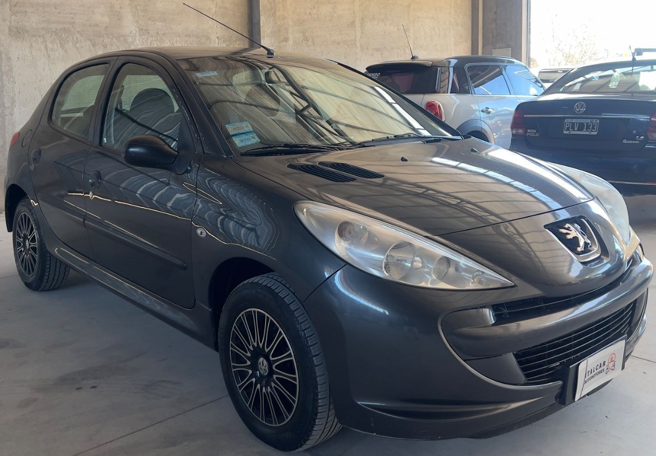 Peugeot 207 Usado Financiado en Mendoza, deRuedas