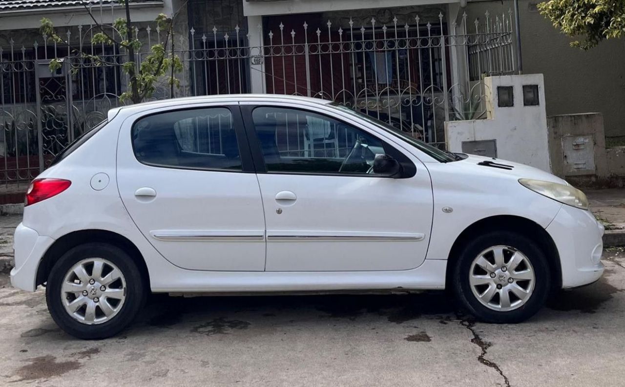 Peugeot 207 Usado Financiado en Córdoba, deRuedas