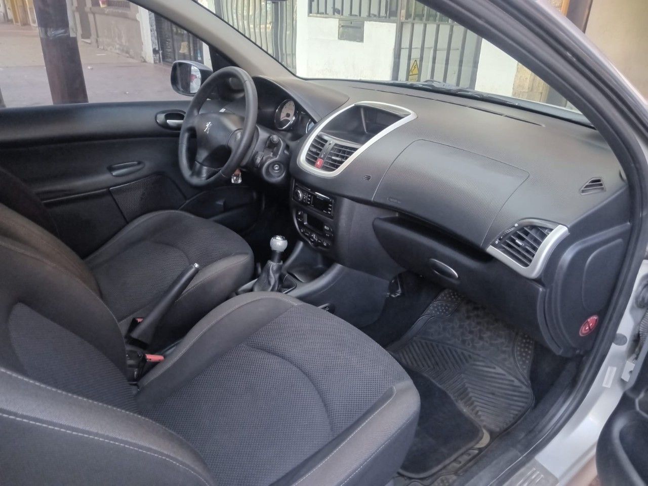 Peugeot 207 Usado en Mendoza, deRuedas