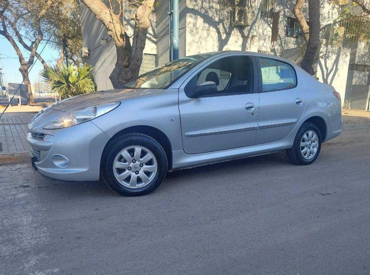 Peugeot 207 Usado en Mendoza, deRuedas