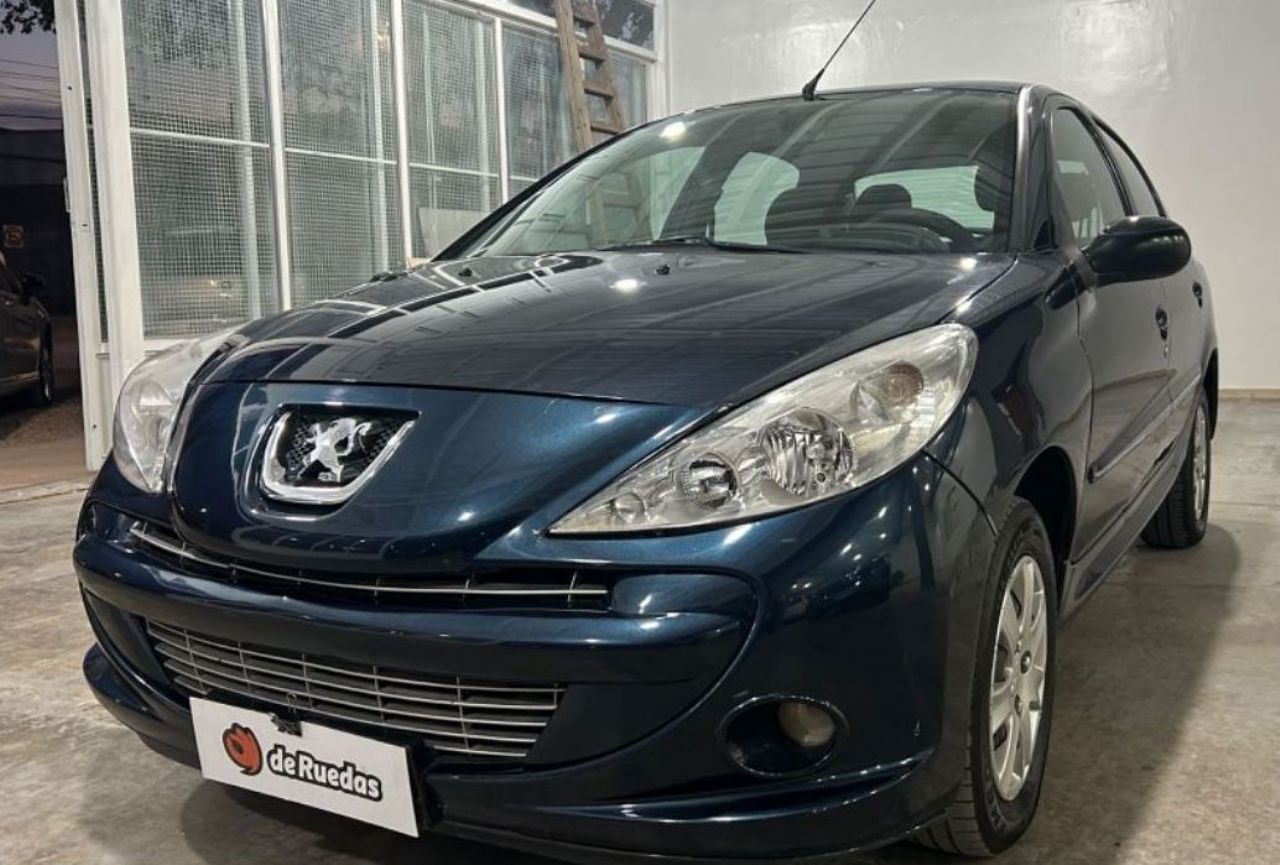 Peugeot 207 Usado Financiado en Mendoza, deRuedas