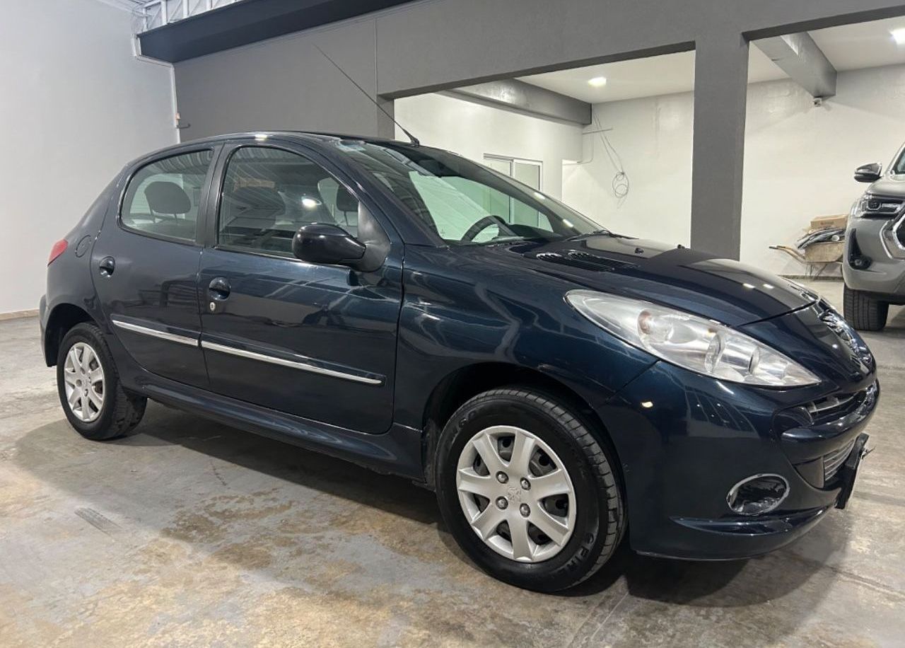 Peugeot 207 Usado Financiado en Mendoza, deRuedas