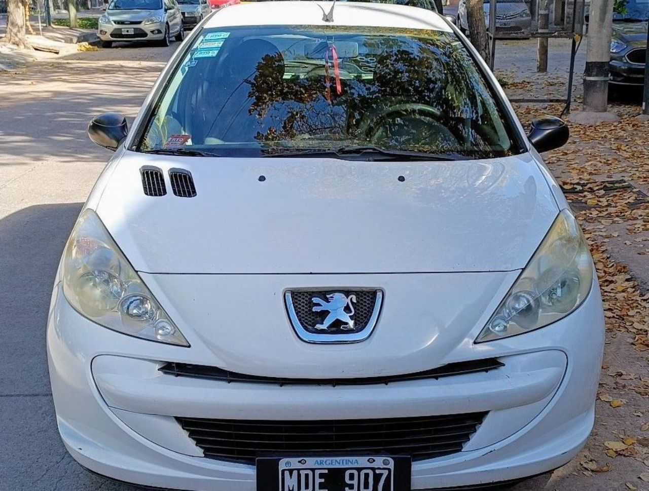 Peugeot 207 Usado Financiado en Mendoza, deRuedas