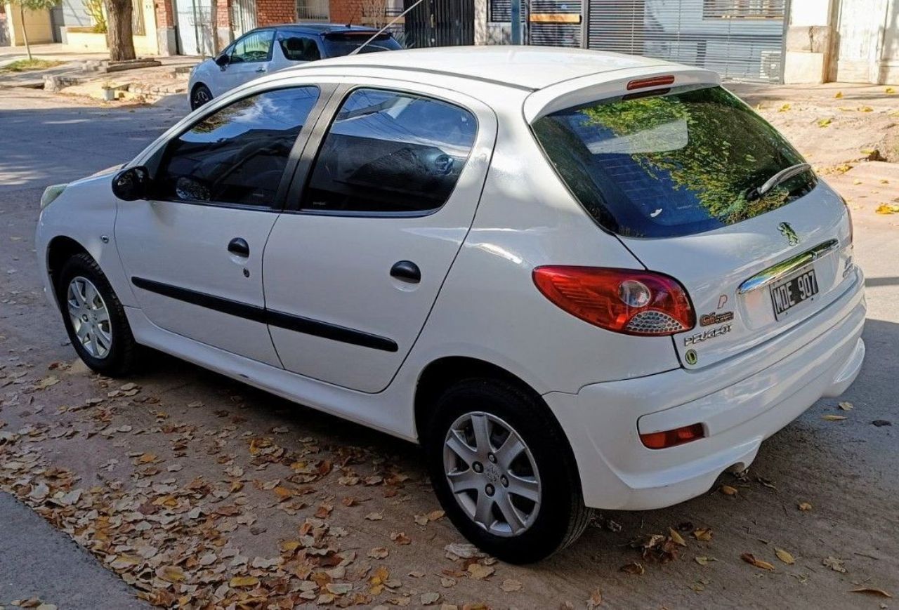 Peugeot 207 Usado Financiado en Mendoza, deRuedas