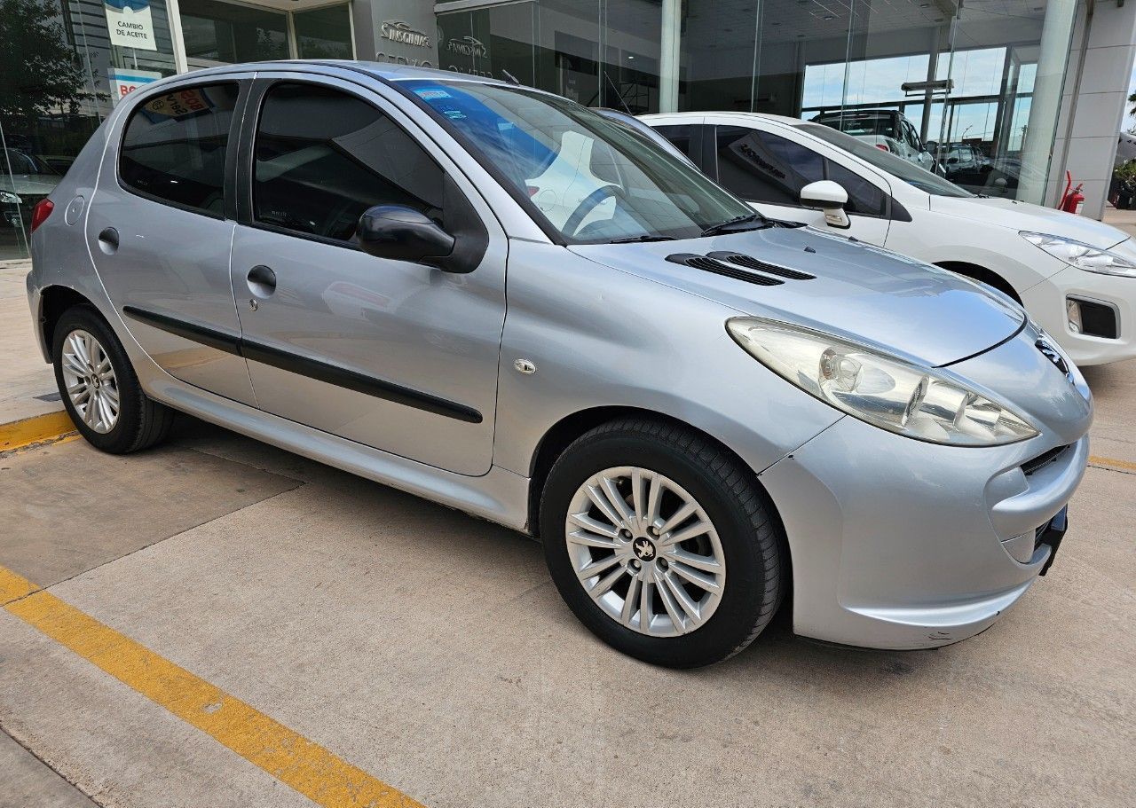 Peugeot 207 Usado Financiado en Mendoza, deRuedas