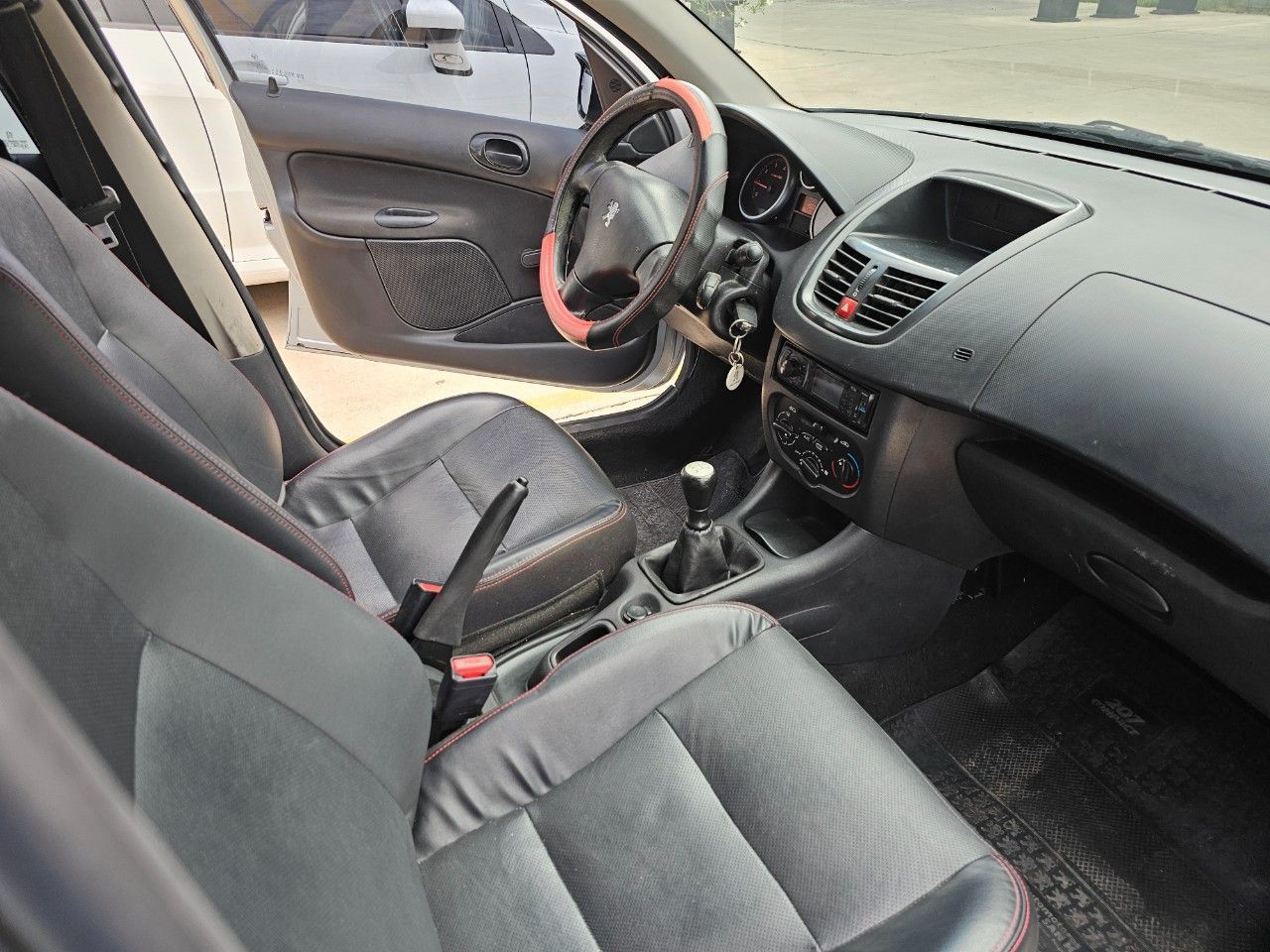 Peugeot 207 Usado Financiado en Mendoza, deRuedas