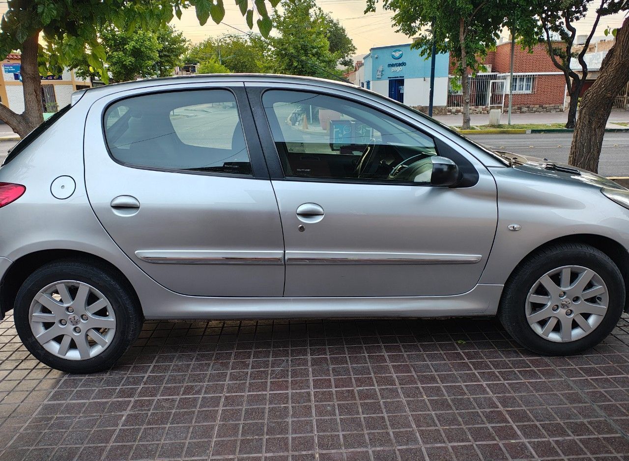 Peugeot 207 Usado en Mendoza, deRuedas