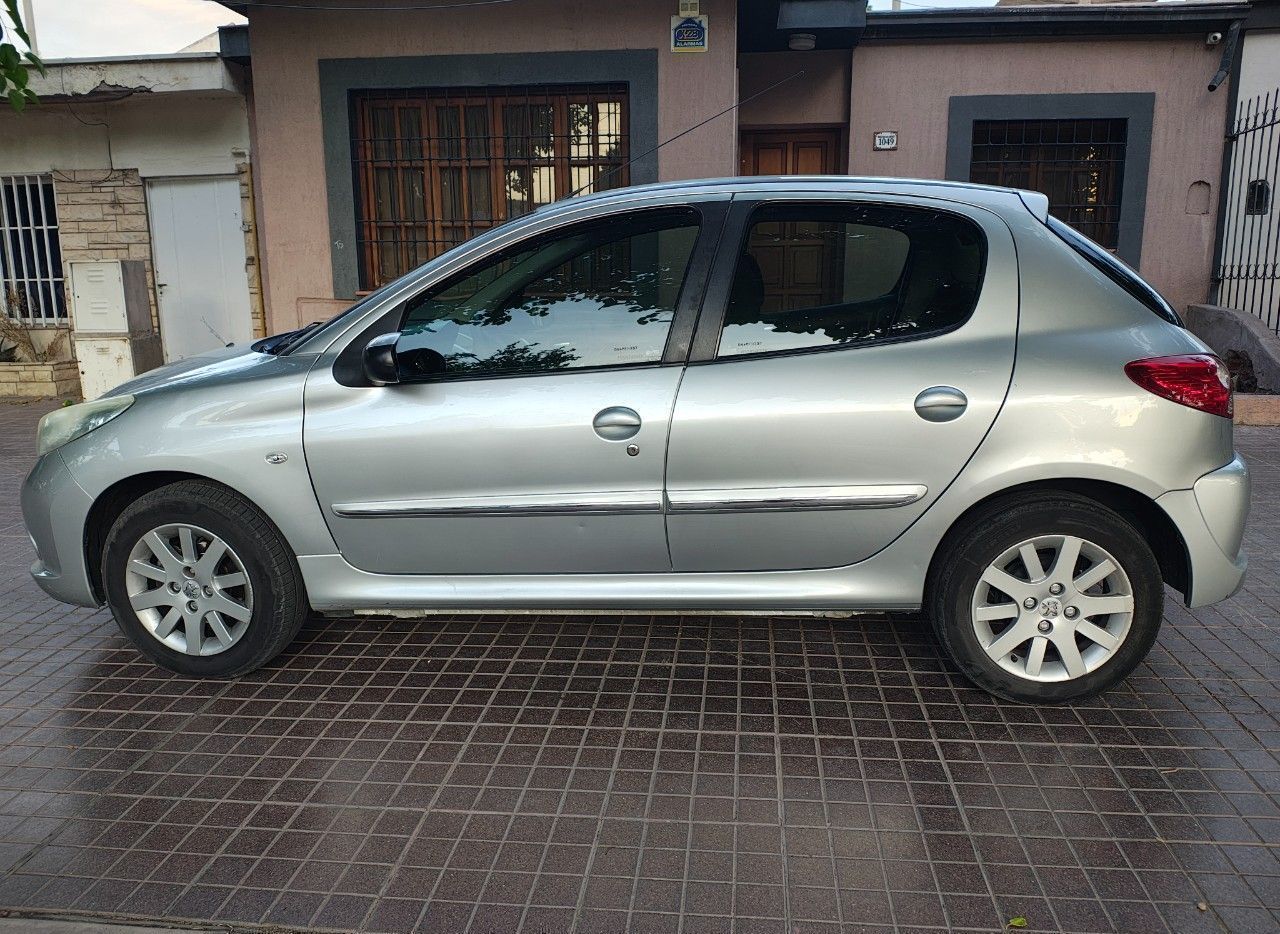 Peugeot 207 Usado en Mendoza, deRuedas