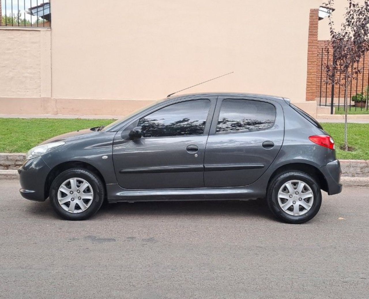 Peugeot 207 Usado en Mendoza, deRuedas