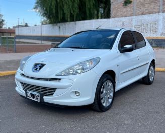 Peugeot 207 Usado en Mendoza Financiado
