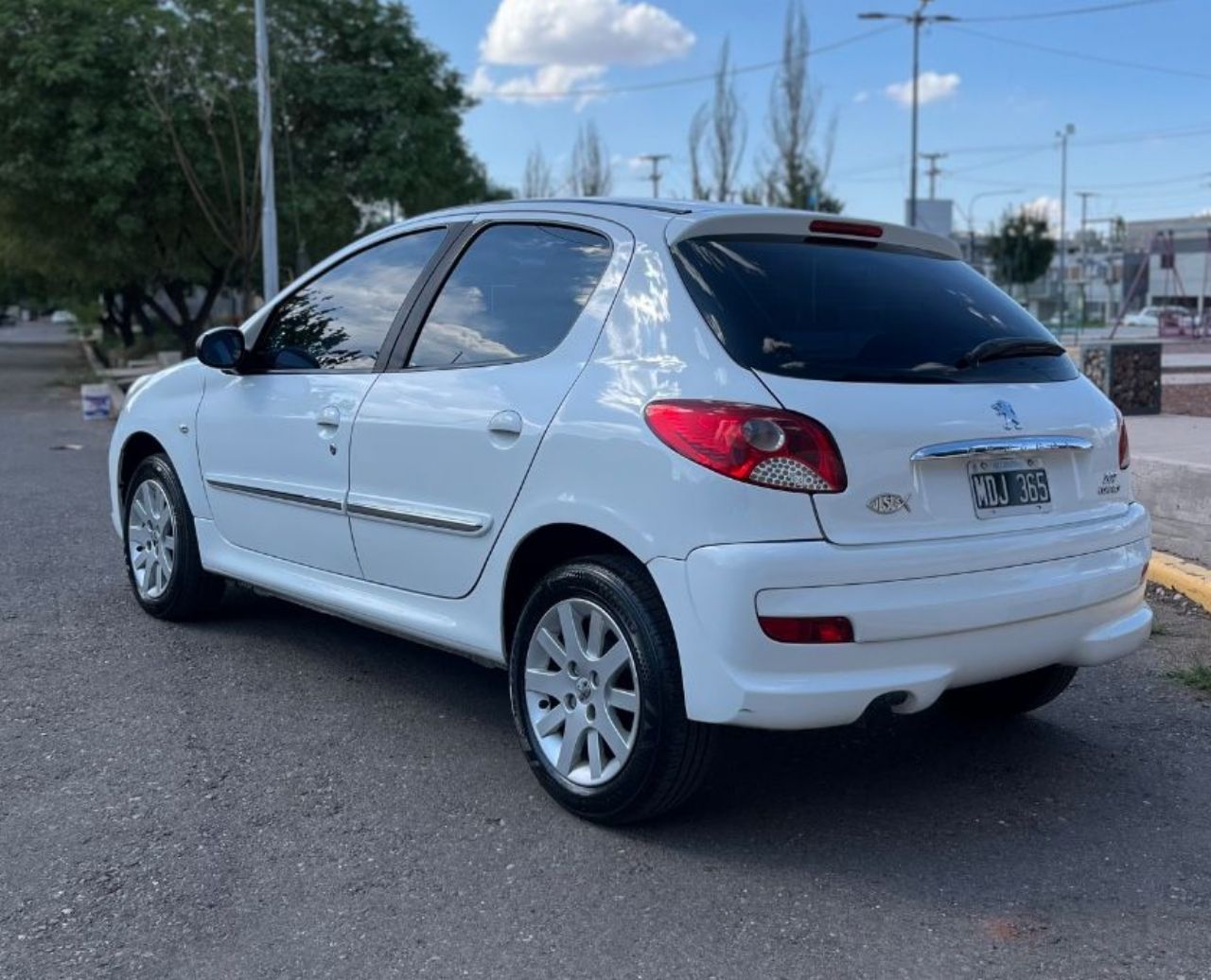 Peugeot 207 Usado Financiado en Mendoza, deRuedas