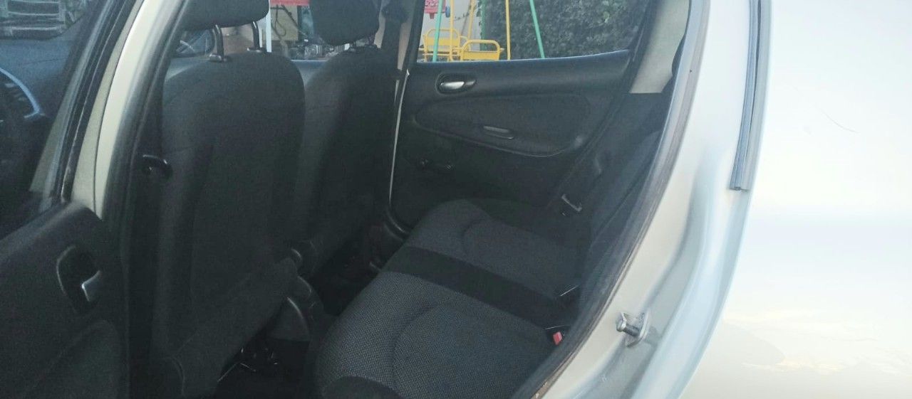Peugeot 207 Usado Financiado en Mendoza, deRuedas