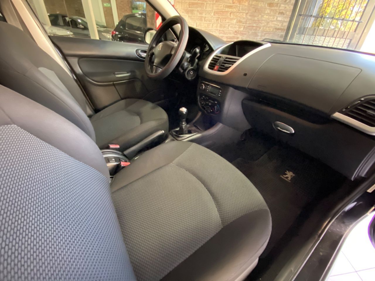 Peugeot 207 Usado Financiado en Mendoza, deRuedas