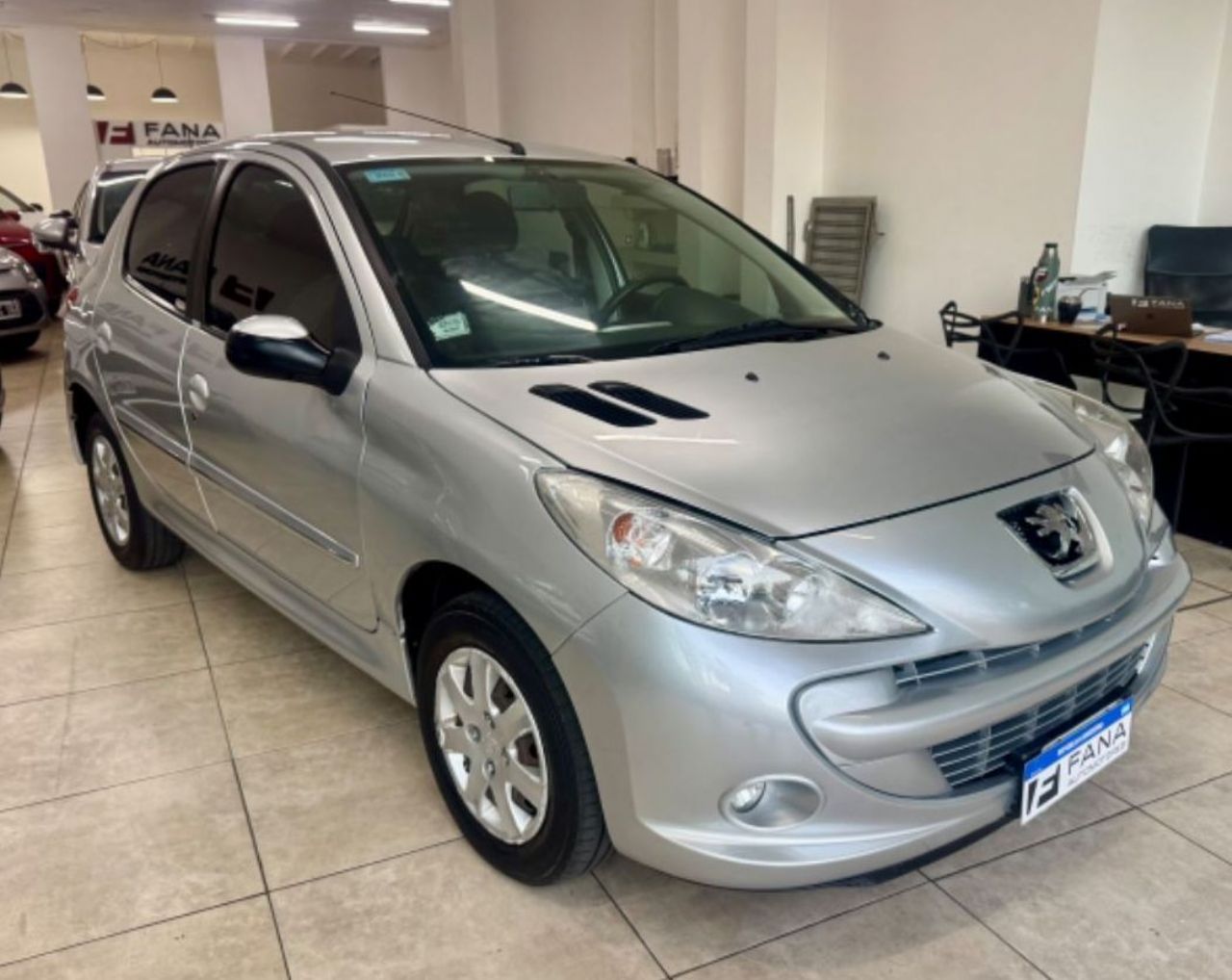 Peugeot 207 Usado Financiado en Mendoza, deRuedas