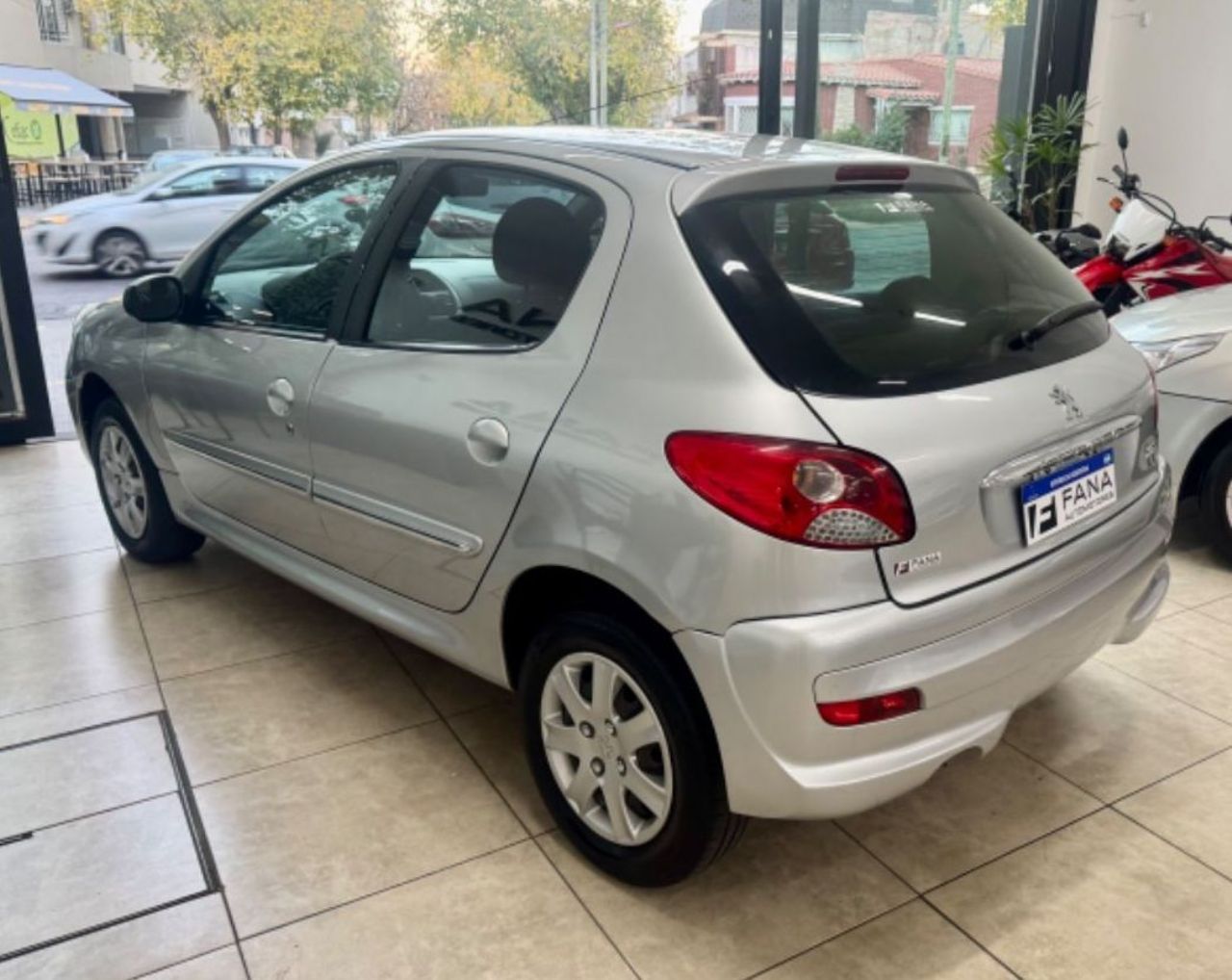 Peugeot 207 Usado Financiado en Mendoza, deRuedas