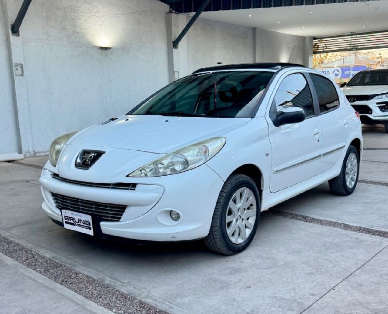 Peugeot 207 Usado Financiado en Mendoza, deRuedas