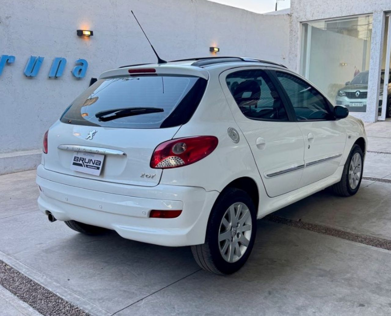Peugeot 207 Usado Financiado en Mendoza, deRuedas