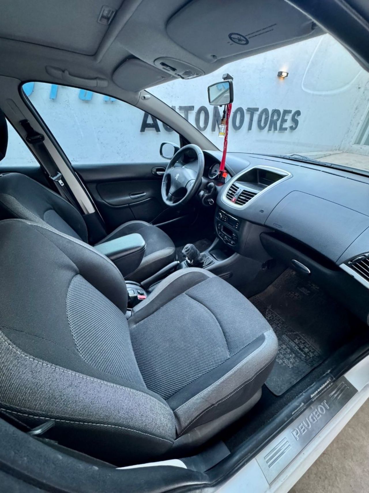 Peugeot 207 Usado Financiado en Mendoza, deRuedas