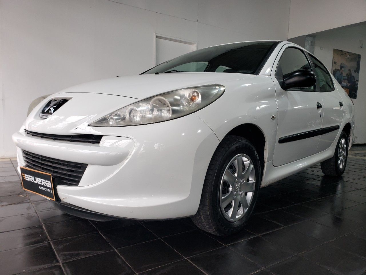 Peugeot 207 Usado Financiado en Mendoza, deRuedas