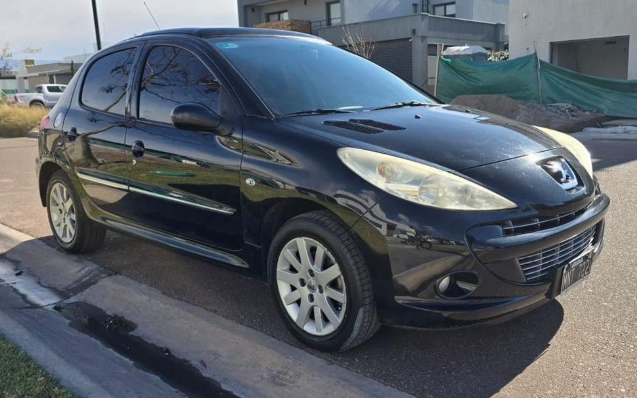 Peugeot 207 Usado en Mendoza, deRuedas