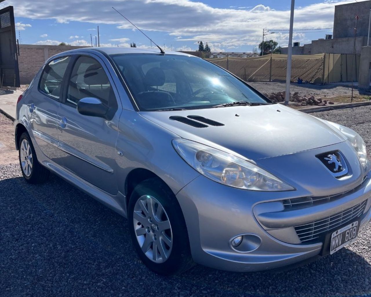 Peugeot 207 Usado en Mendoza, deRuedas
