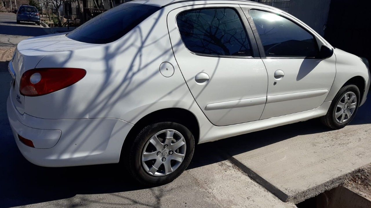 Peugeot 207 Usado en Mendoza, deRuedas