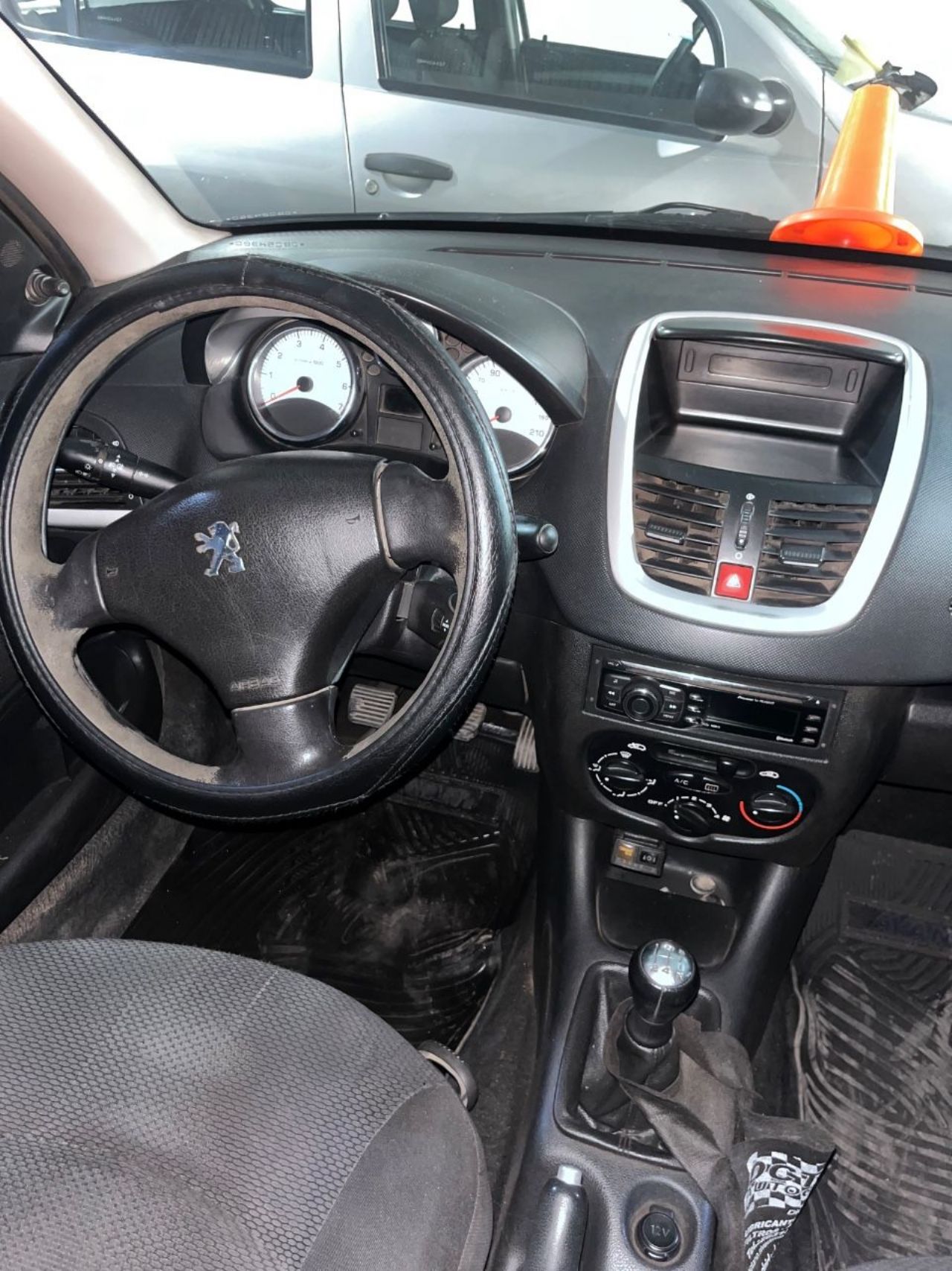 Peugeot 207 Usado Financiado en Mendoza, deRuedas