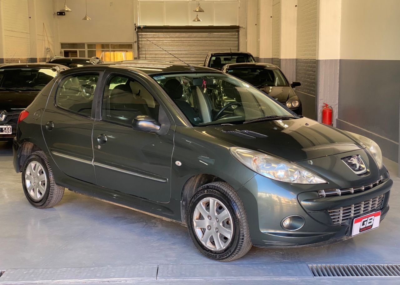 Peugeot 207 Usado Financiado en Mendoza, deRuedas