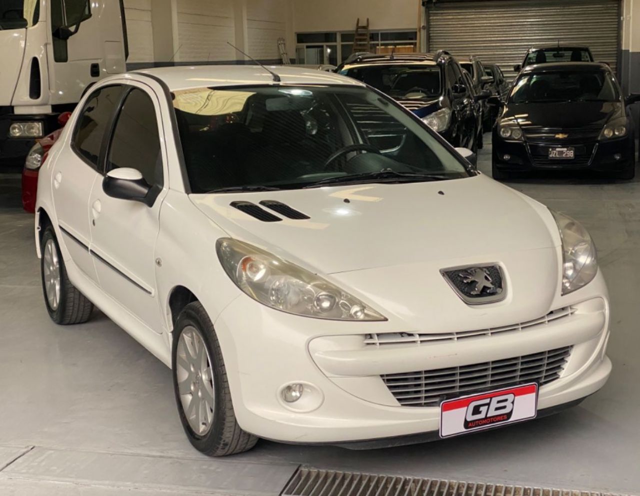 Peugeot 207 Usado Financiado en Mendoza, deRuedas