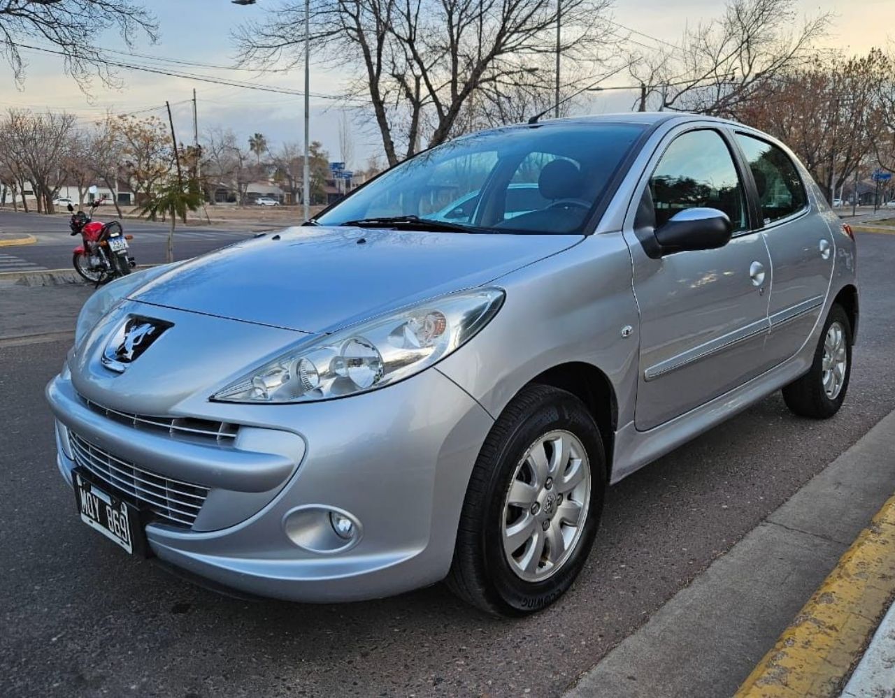 Peugeot 207 Usado Financiado en Mendoza, deRuedas