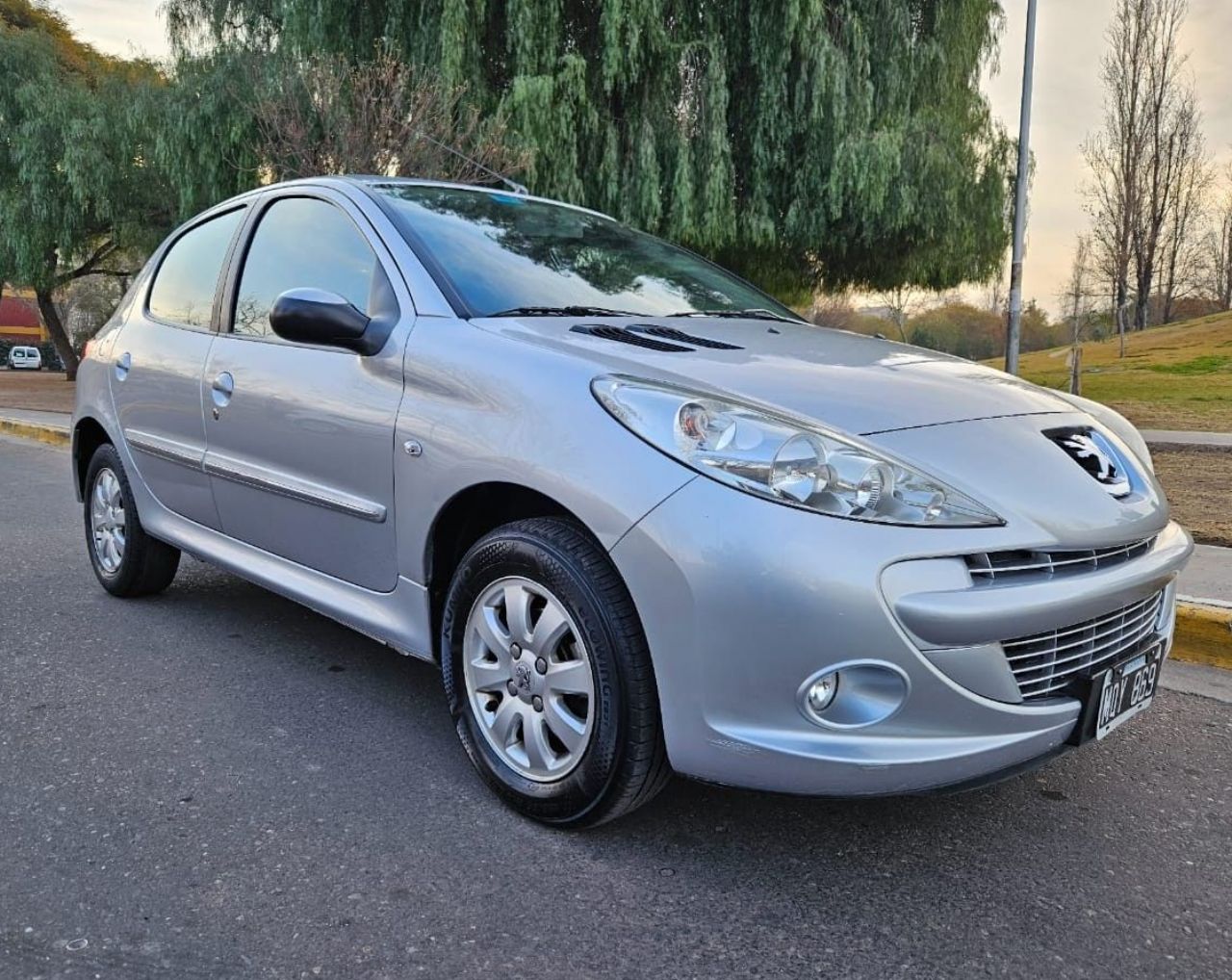 Peugeot 207 Usado Financiado en Mendoza, deRuedas
