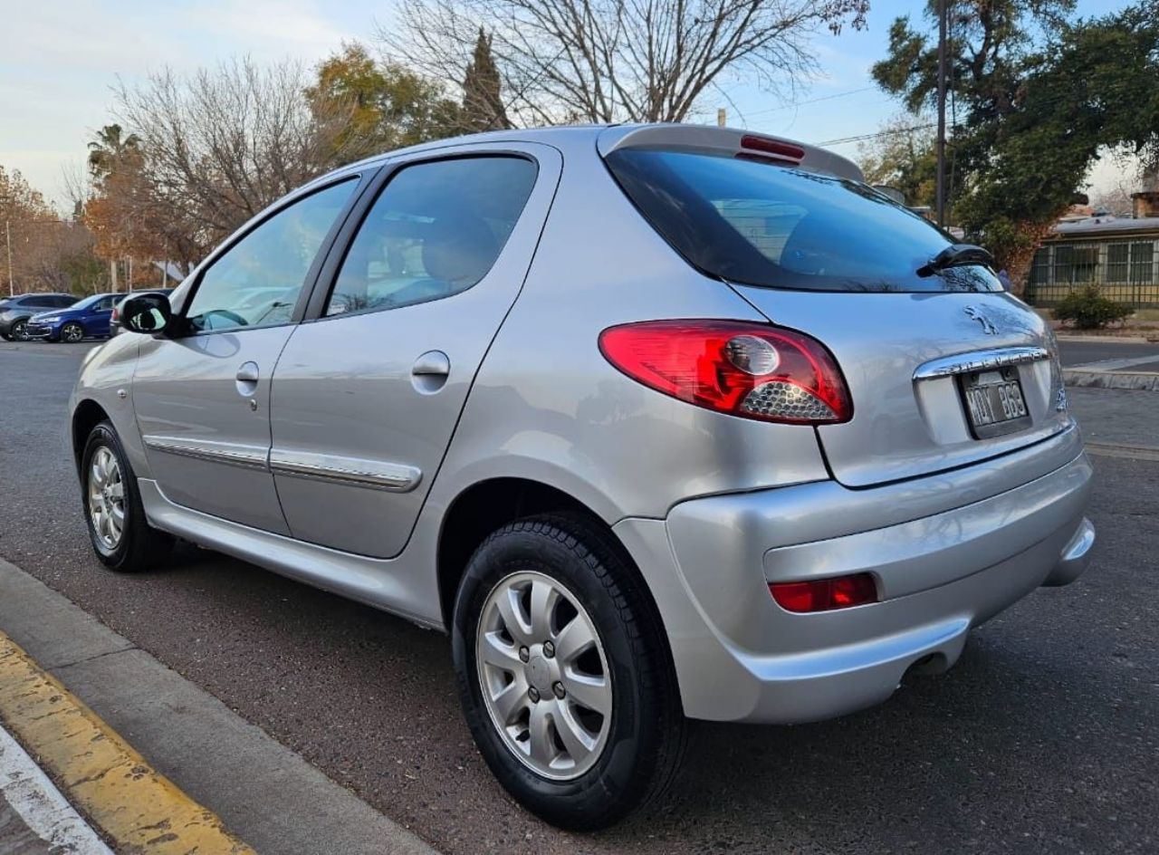 Peugeot 207 Usado Financiado en Mendoza, deRuedas