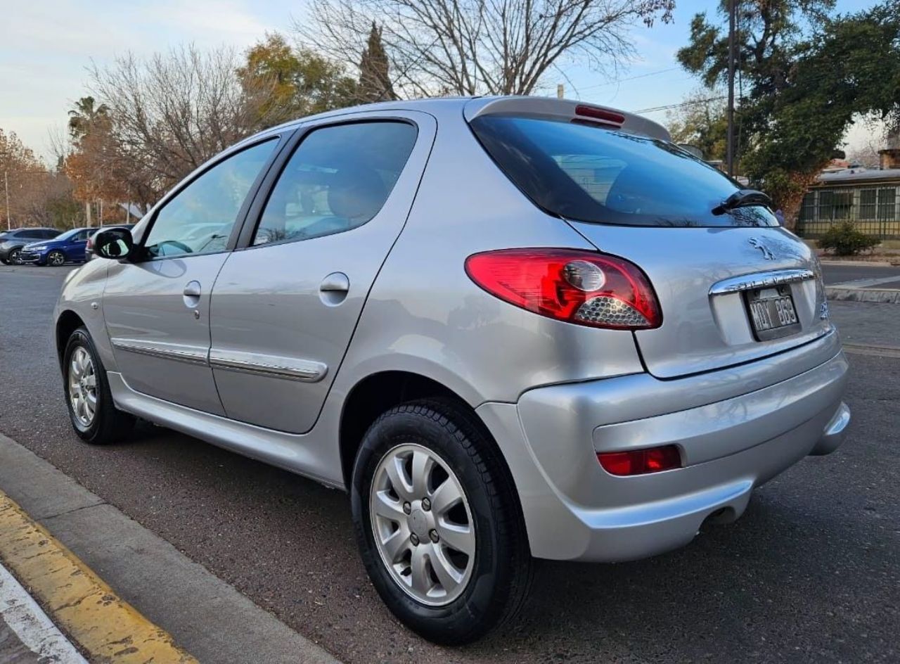 Peugeot 207 Usado Financiado en Mendoza, deRuedas