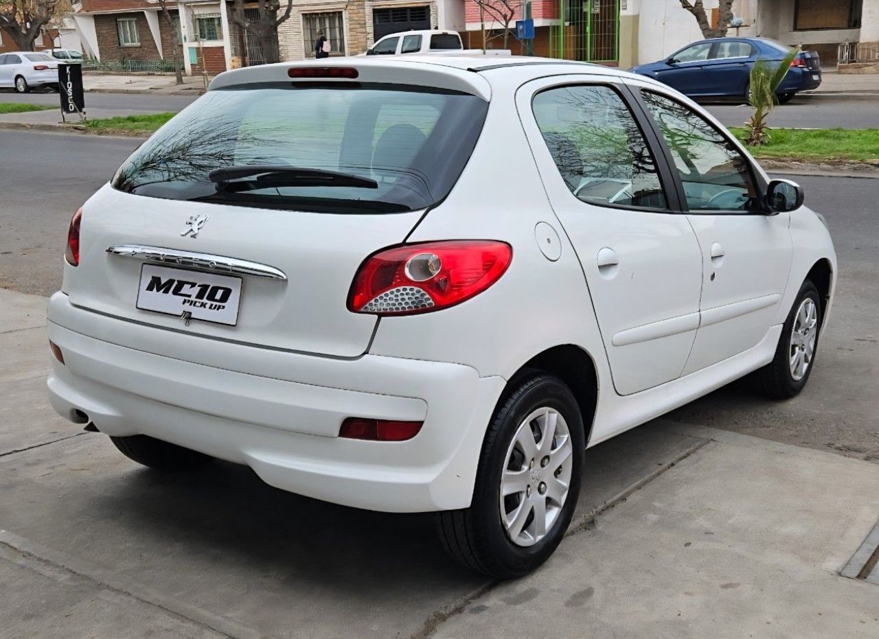 Peugeot 207 Usado Financiado en Mendoza, deRuedas