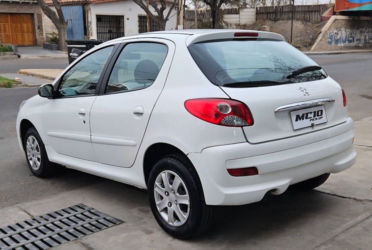 Peugeot 207 Usado Financiado en Mendoza, deRuedas