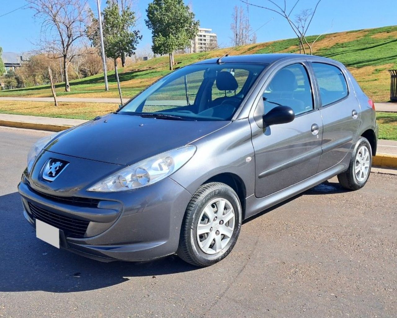 Peugeot 207 Usado Financiado en Mendoza, deRuedas