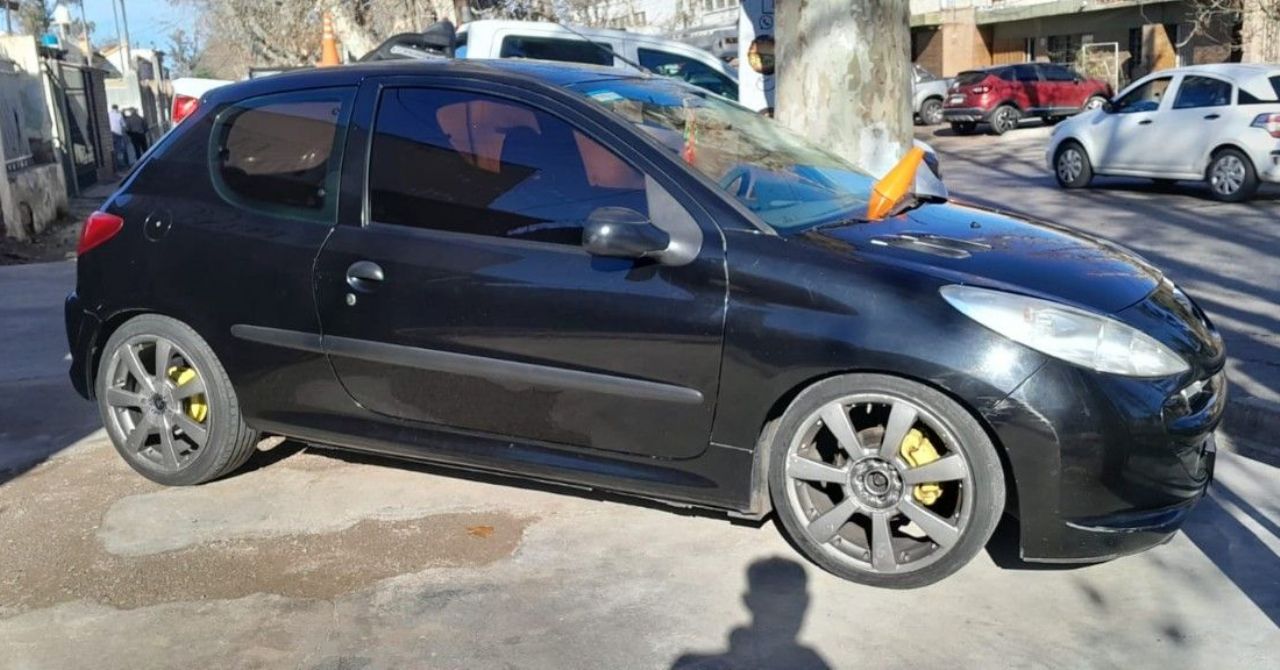 Peugeot 207 Usado Financiado en Mendoza, deRuedas