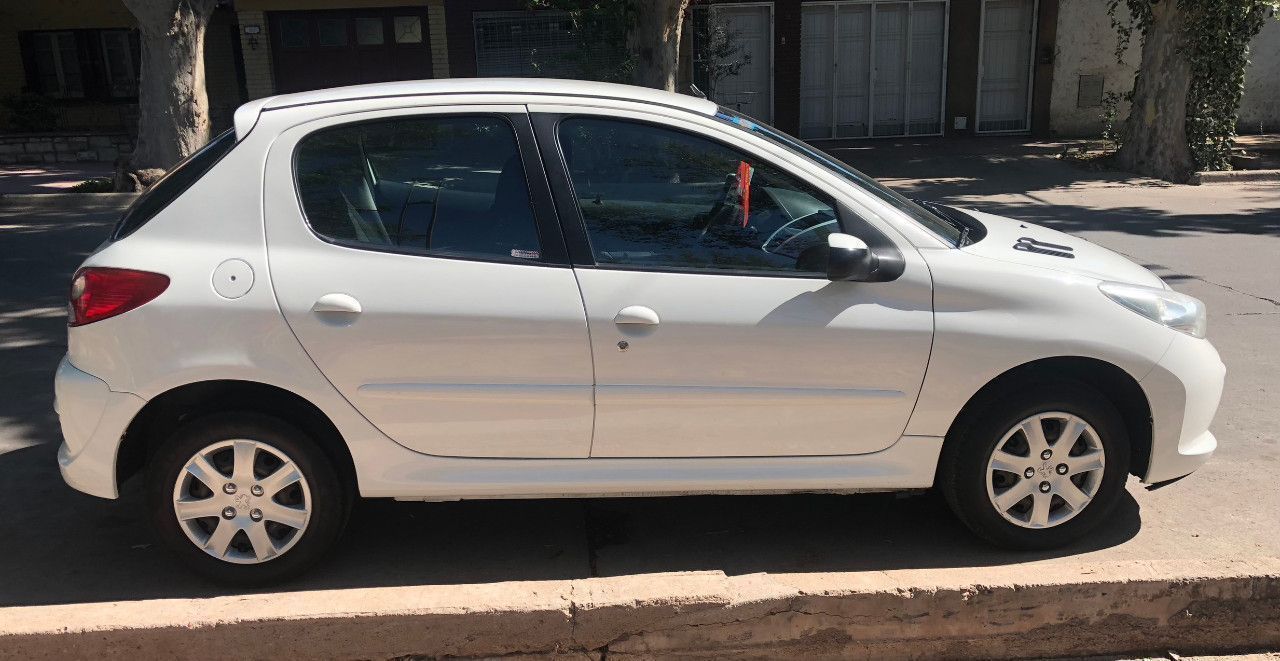 Peugeot 207 Usado en Mendoza, deRuedas