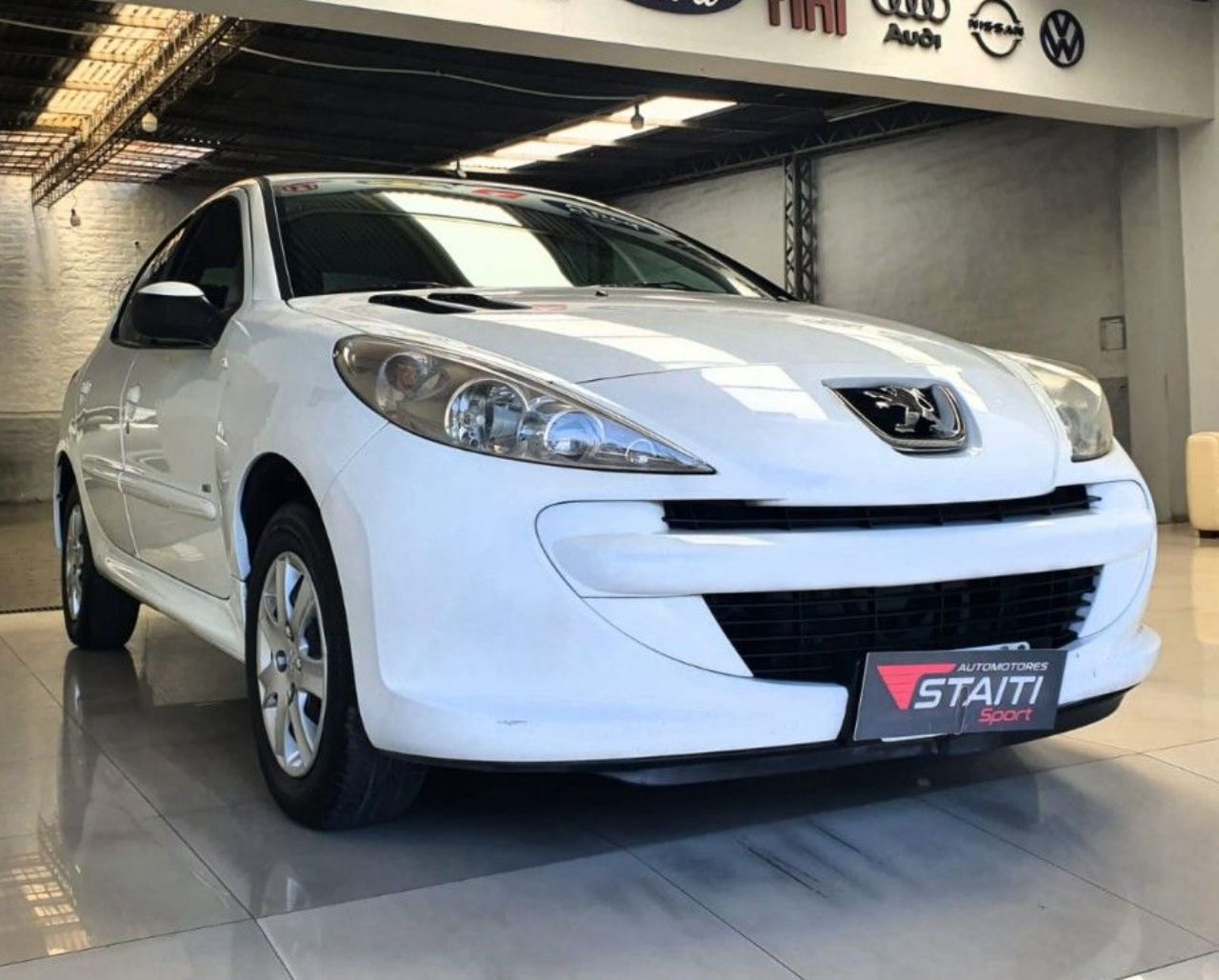 Peugeot 207 Usado Financiado en Mendoza, deRuedas