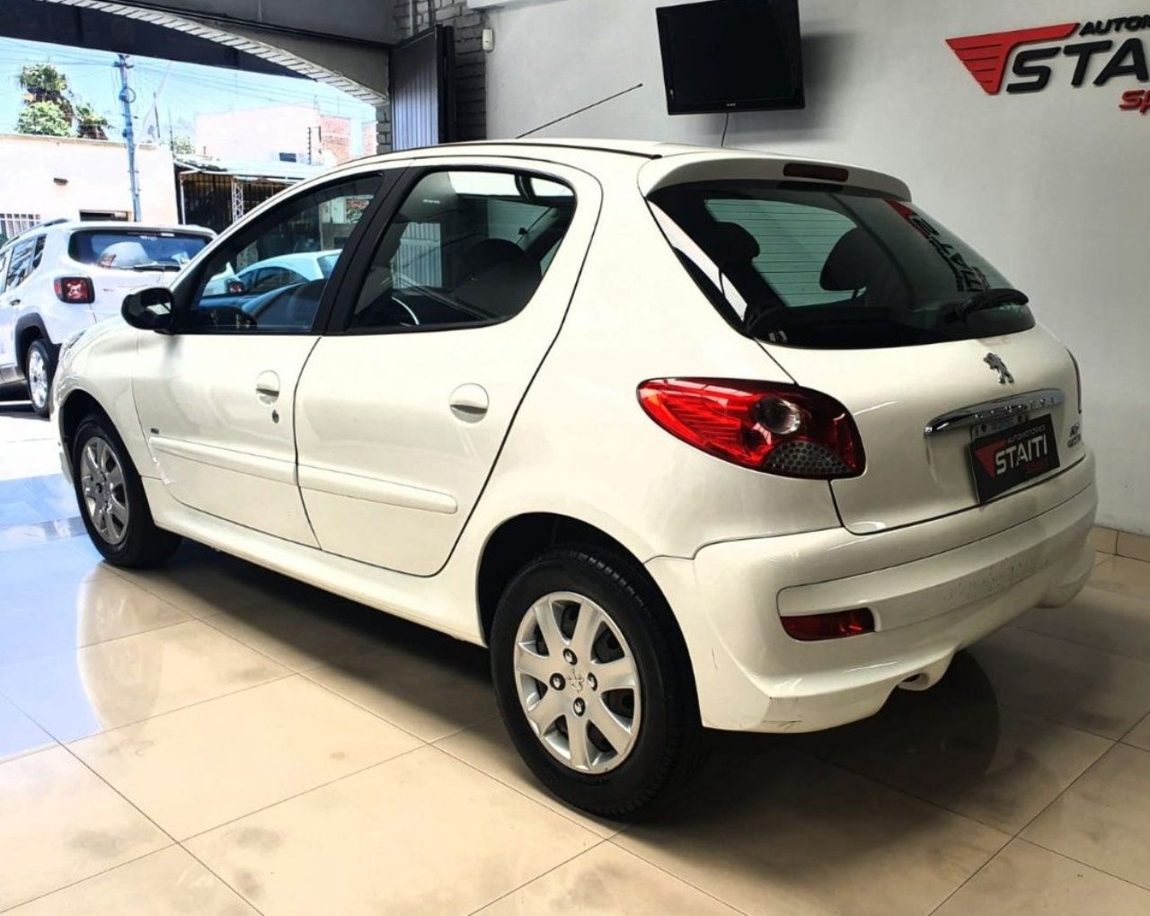 Peugeot 207 Usado Financiado en Mendoza, deRuedas