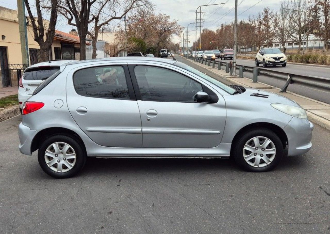 Peugeot 207 Usado Financiado en Mendoza, deRuedas