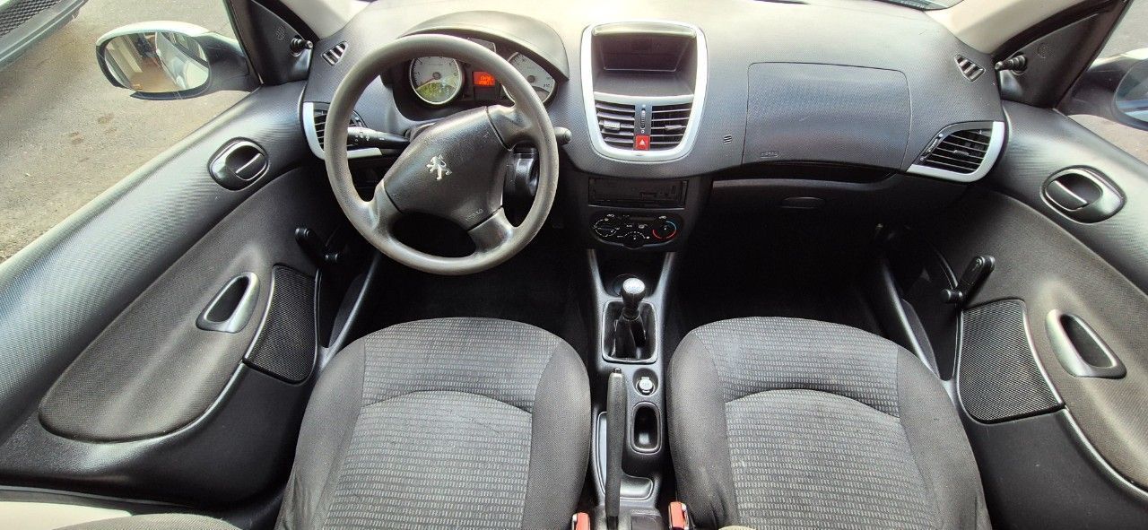 Peugeot 207 Usado Financiado en Mendoza, deRuedas