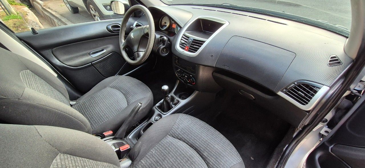 Peugeot 207 Usado Financiado en Mendoza, deRuedas
