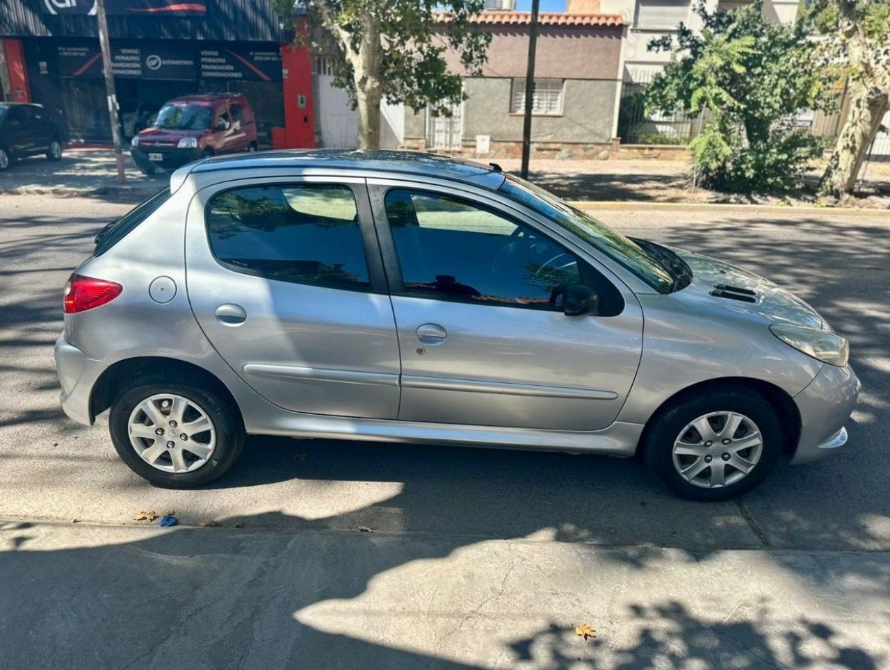 Peugeot 207 Usado Financiado en Mendoza, deRuedas