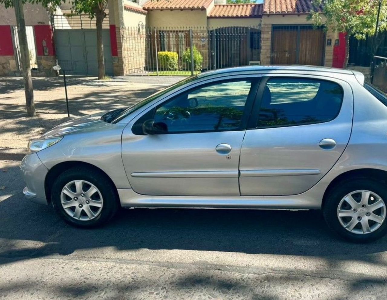 Peugeot 207 Usado Financiado en Mendoza, deRuedas