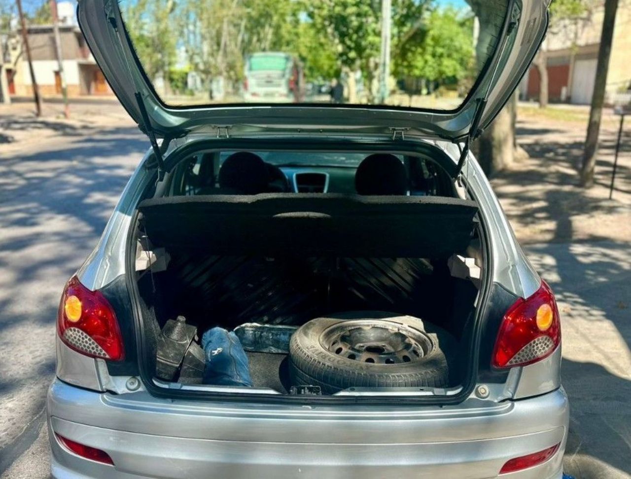 Peugeot 207 Usado Financiado en Mendoza, deRuedas
