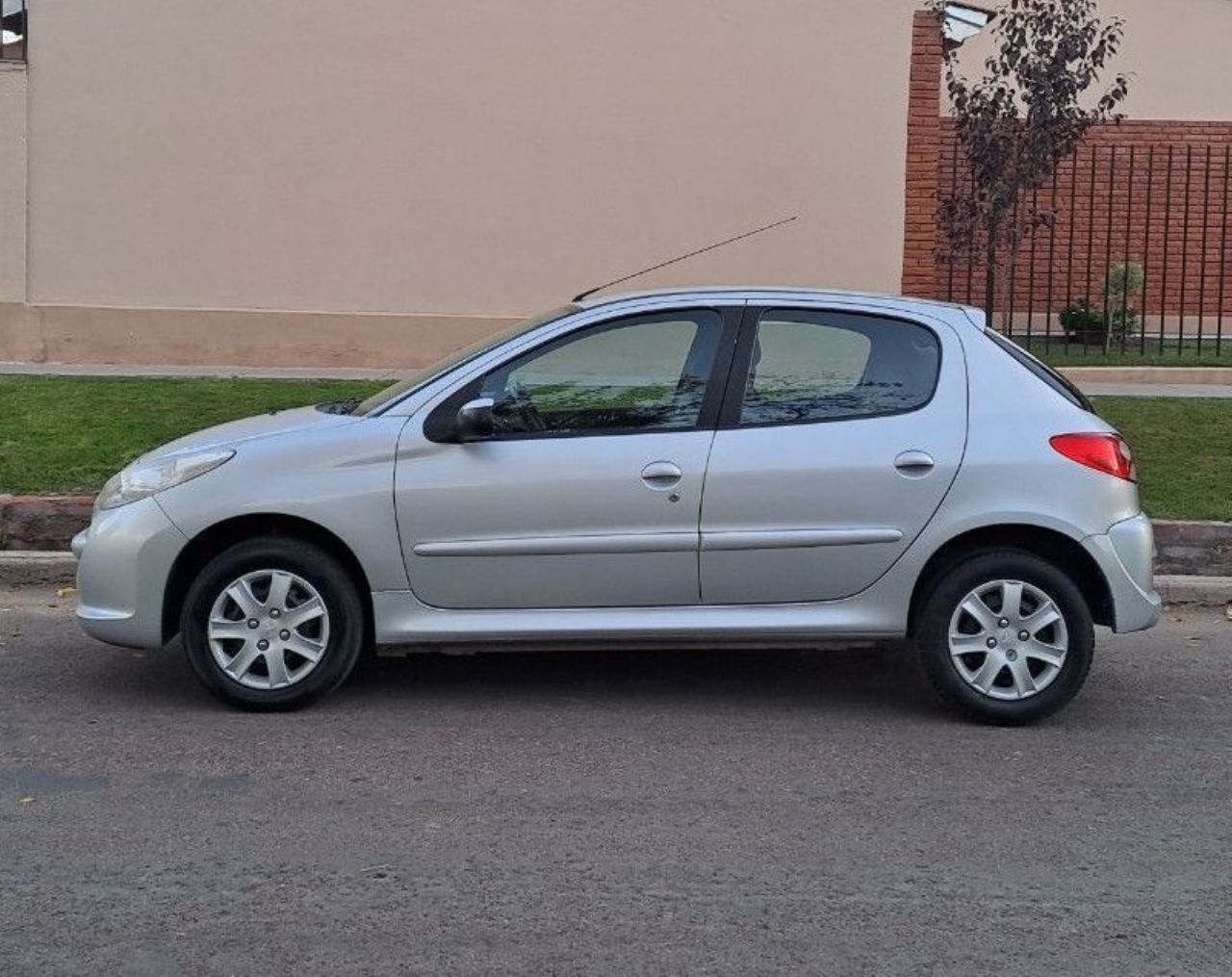 Peugeot 207 Usado en Mendoza, deRuedas
