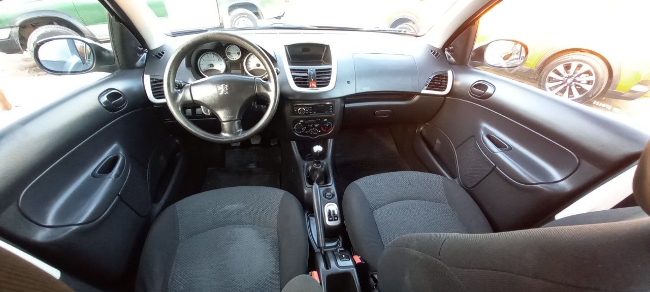 Peugeot 207 Usado Financiado en San Juan, deRuedas